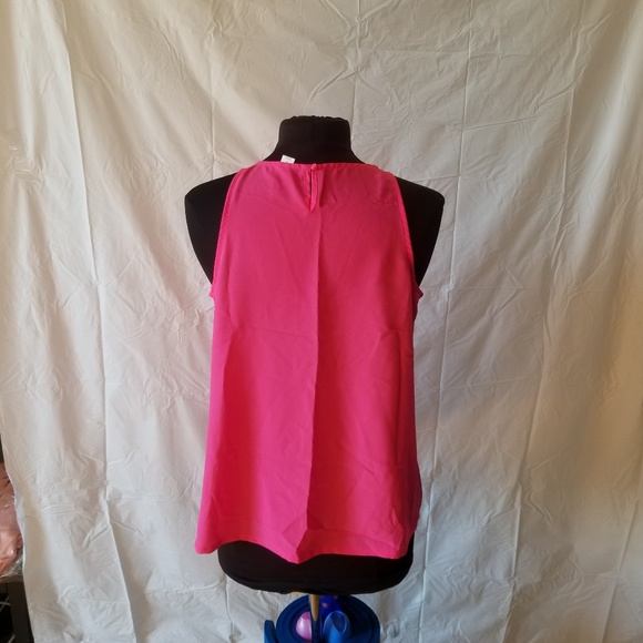 Tops - Picture 3 of 7